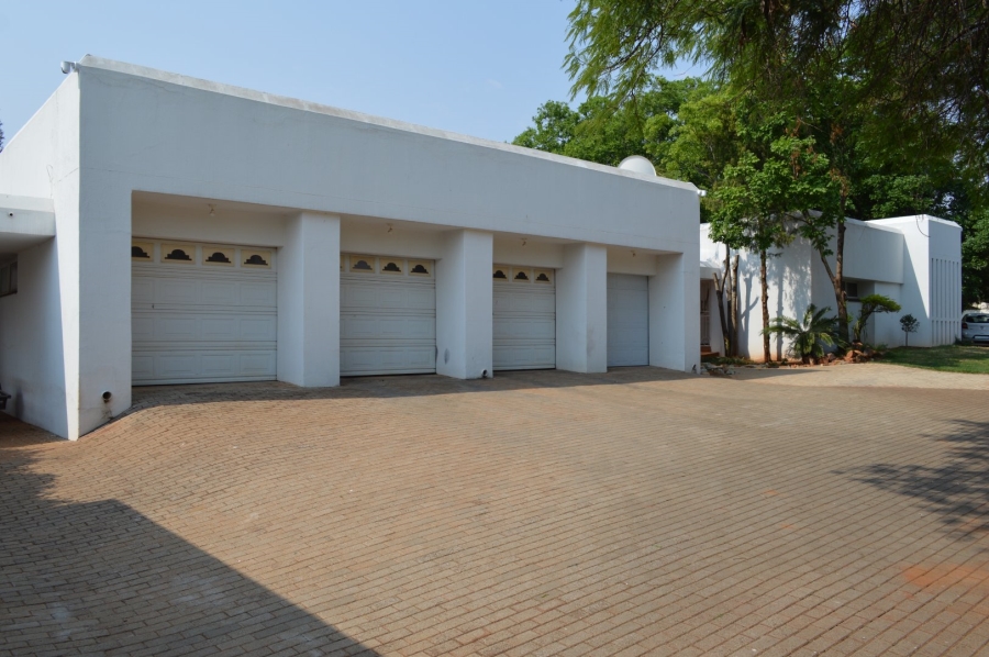 4 Bedroom Property for Sale in Wilkoppies North West